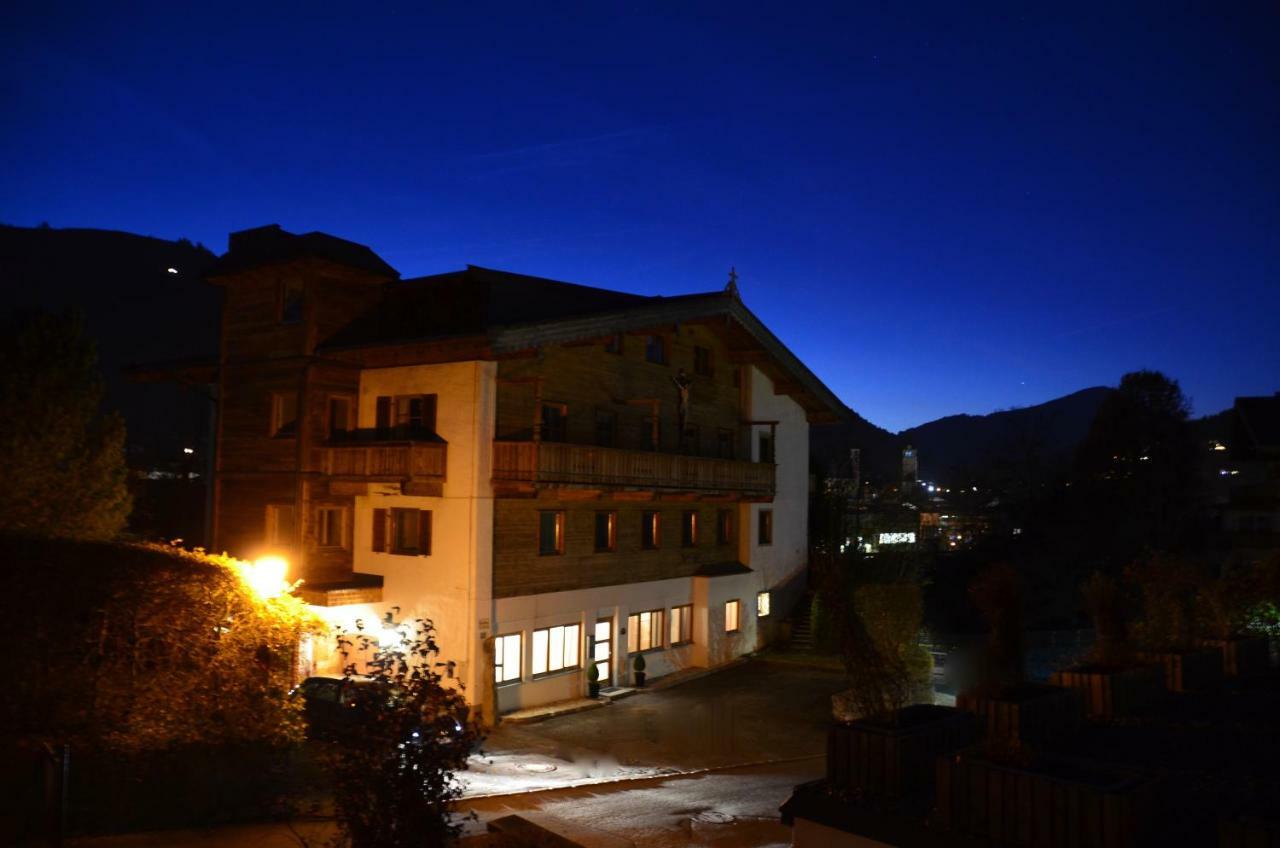 City-Apart Kitzbuehel Apartment Bagian luar foto